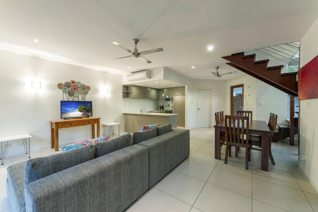 Watermark 2 - 3 Bedroom Villa, Private Heated Pool * Port Douglas