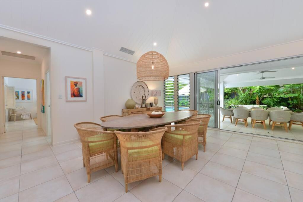 Holiday home 29 Beachfront Mirage - 4 Bedroom Luxury House