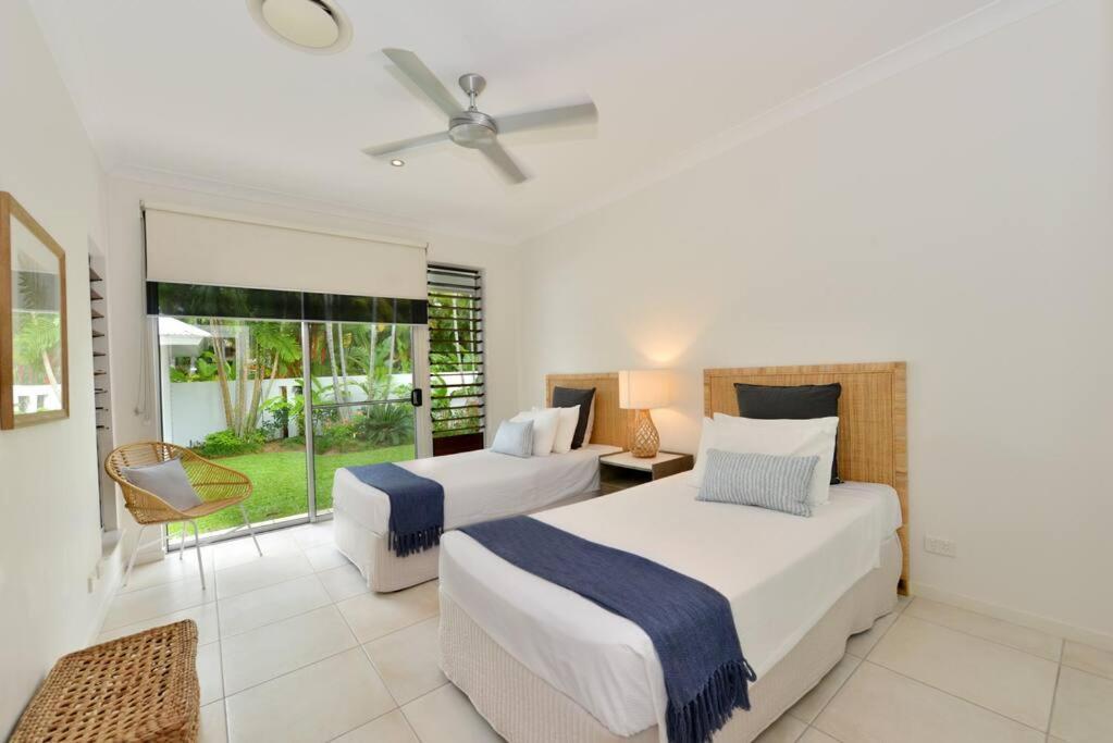 29 Beachfront Mirage - 4 Bedroom Luxury House Holiday home Port Douglas