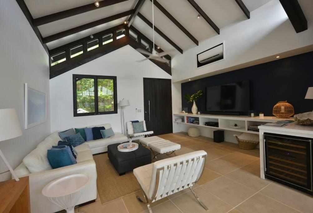 Hapuka - Luxury With Stunning Views On St *