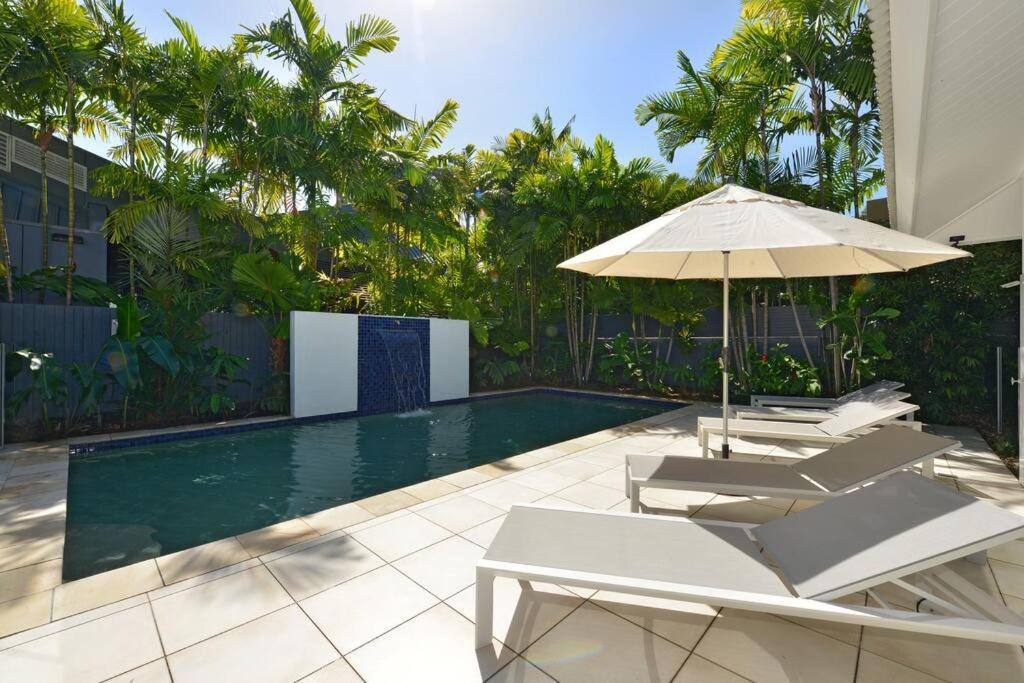 Holiday home 29 Beachfront Mirage - 4 Bedroom Luxury House