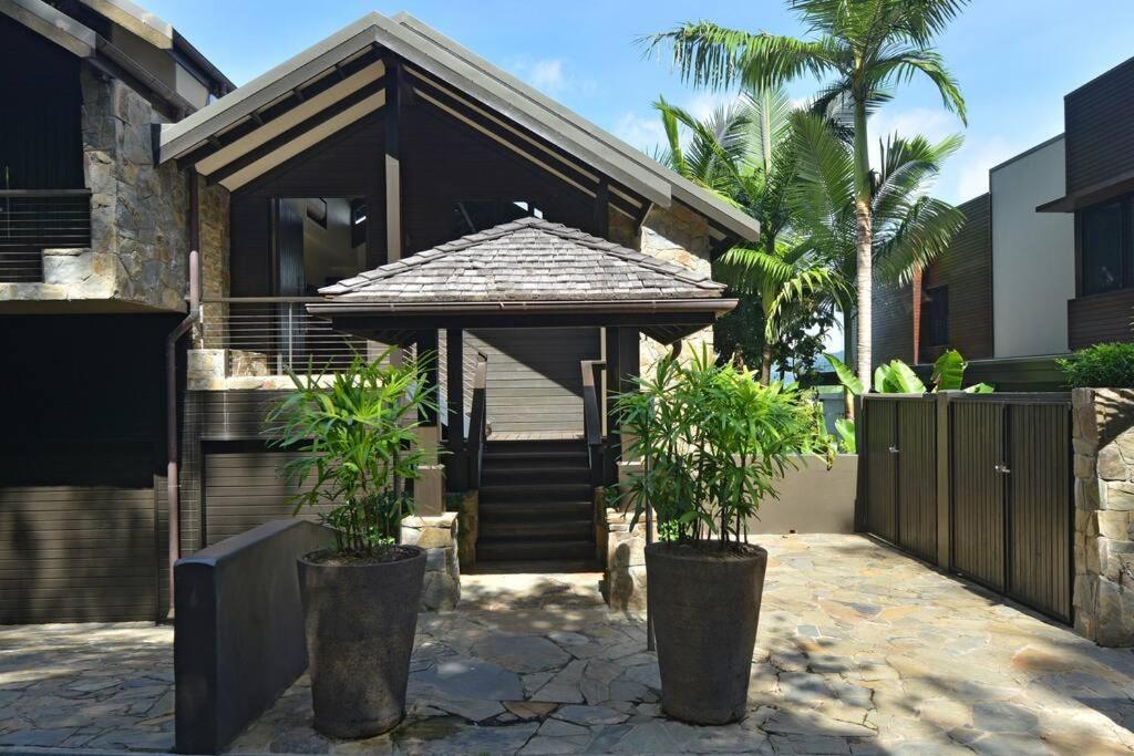 Hapuka - Luxury With Stunning Views On St Villa *