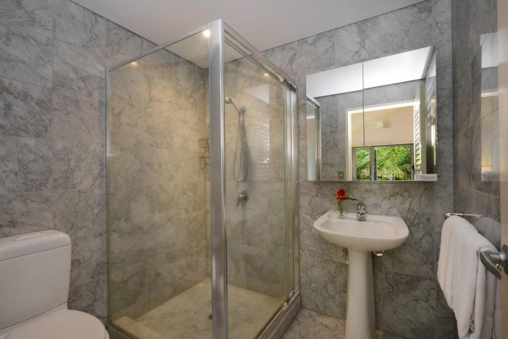 The - A Spacious Near And Town Holiday home *