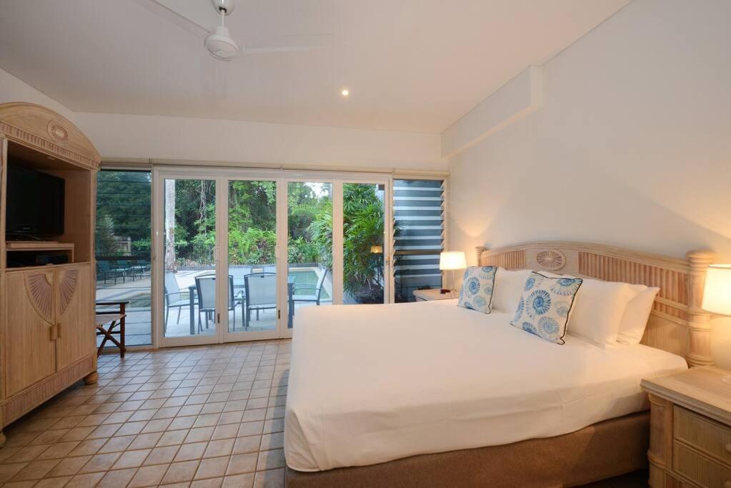 Holiday home The - A Spacious Near And Town *