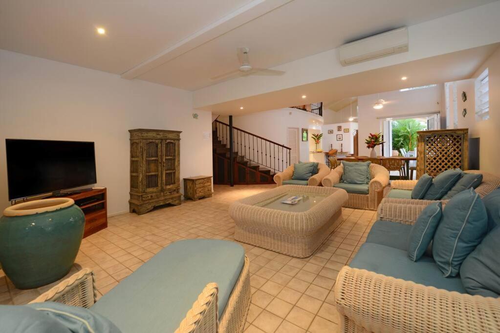 The - A Spacious Near And Town Holiday home Port Douglas