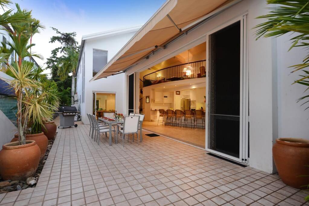 The - A Spacious Near And Town Holiday home Port Douglas