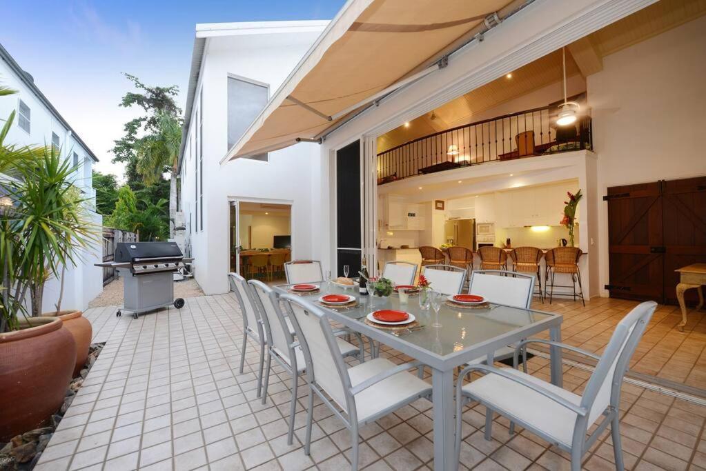 The - A Spacious Near And Town Holiday home *