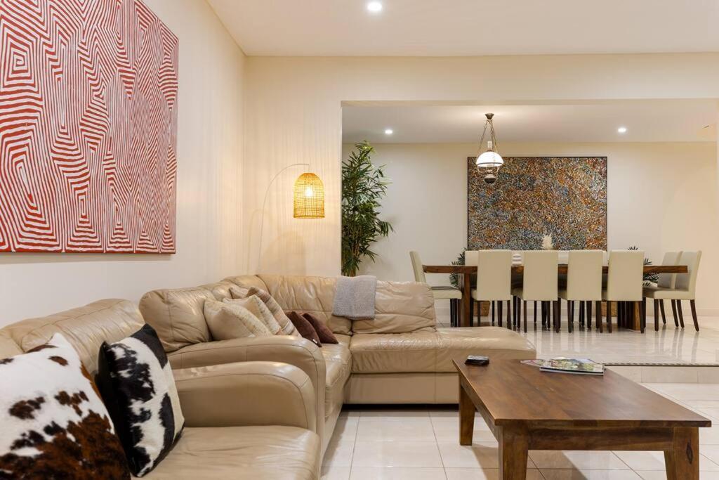 Holiday home 17 Solander Blvd - Beachside Sleeps 14 Guests *