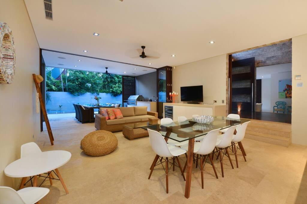 Tugela - Luxury Port Douglas
