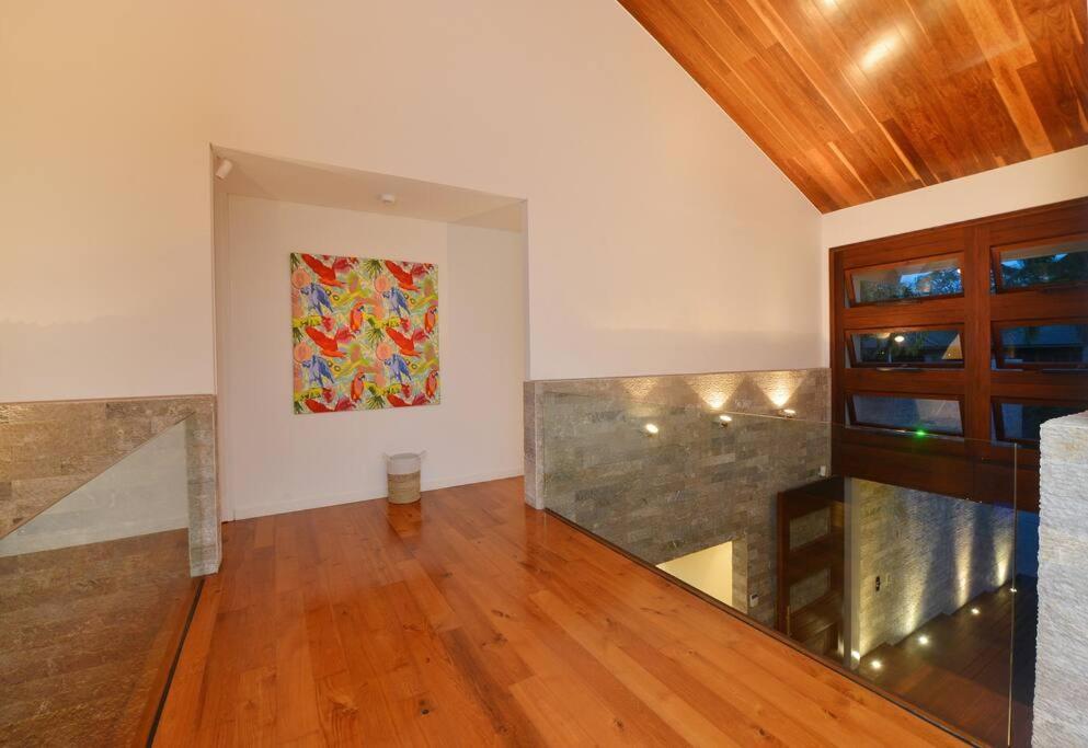 Tugela - Luxury Port Douglas