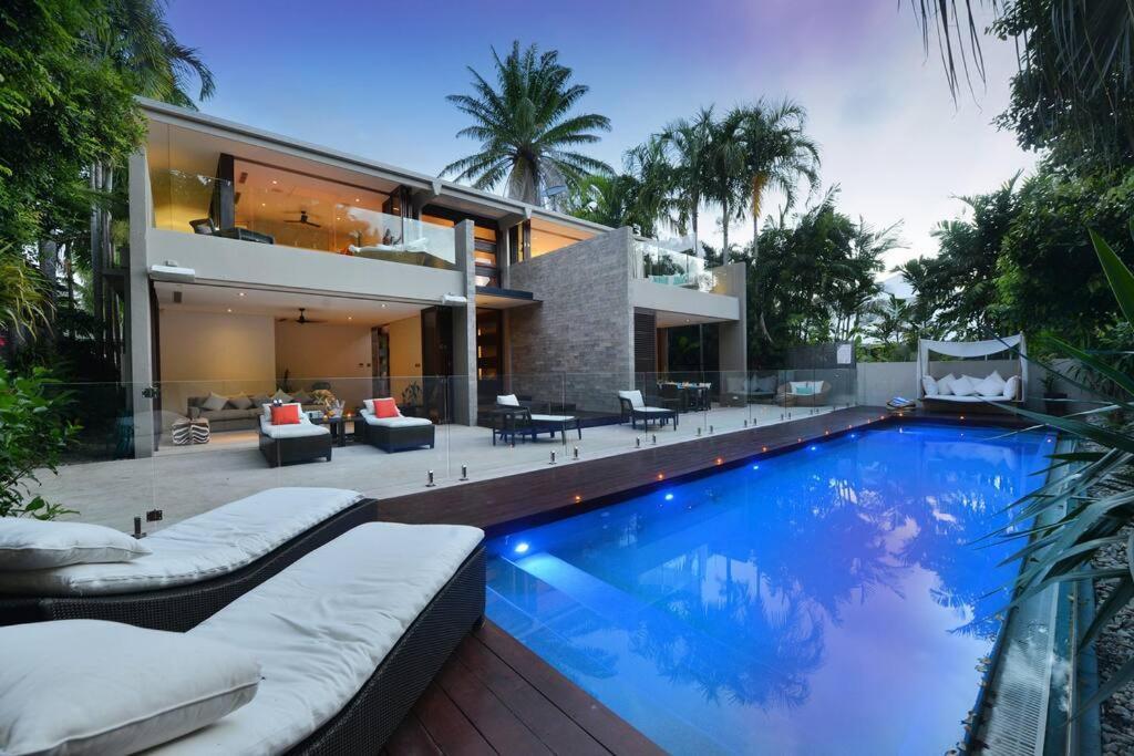 Holiday home Tugela - Luxury Port Douglas