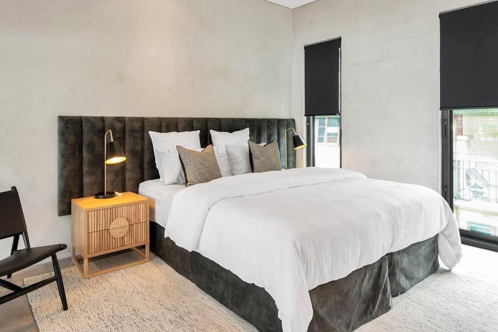8 Beachfront Mirage