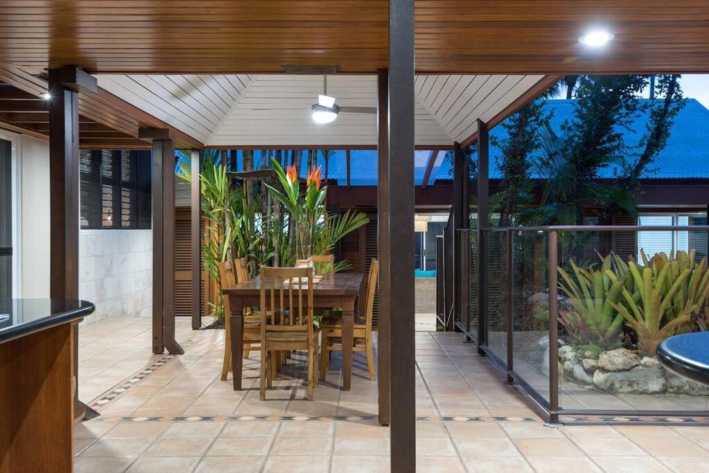 Holiday home 10 Wharf Street - A Tropical Family *
