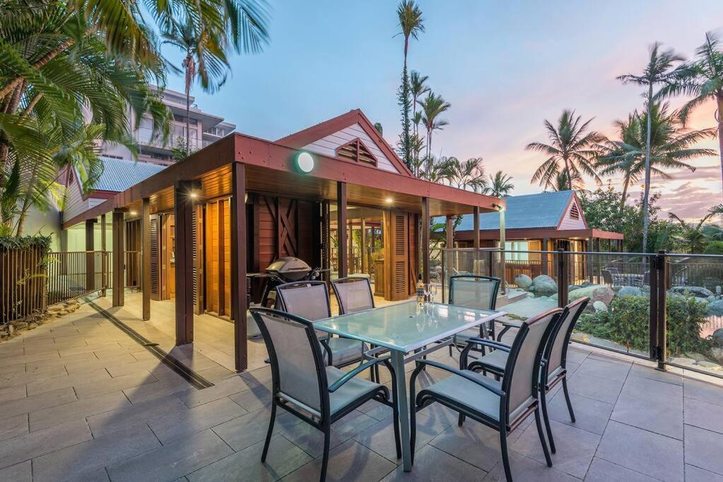 10 Wharf Street - A Tropical Family Holiday home Port Douglas