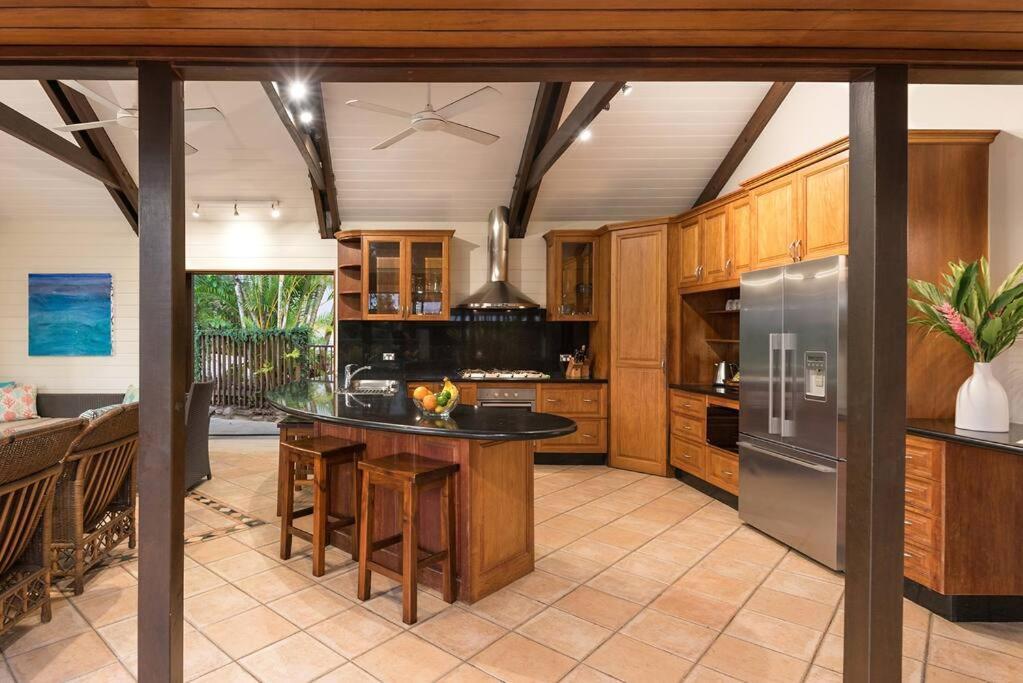 10 Wharf Street - A Tropical Family Holiday home *