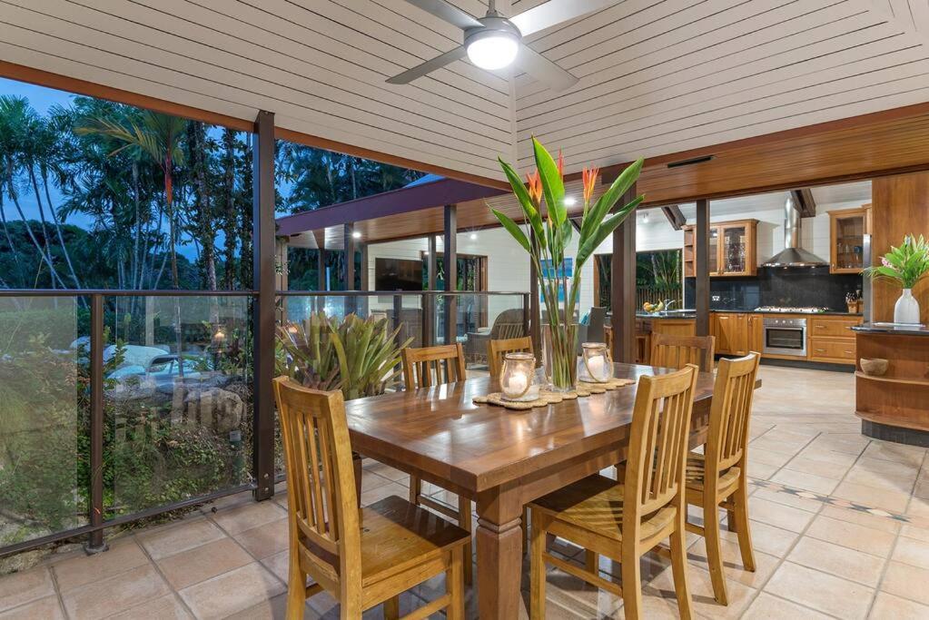10 Wharf Street - A Tropical Family Holiday home *