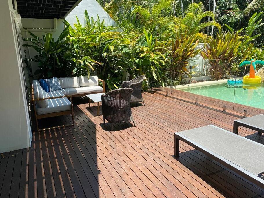 Driftaway On Garrick Street -