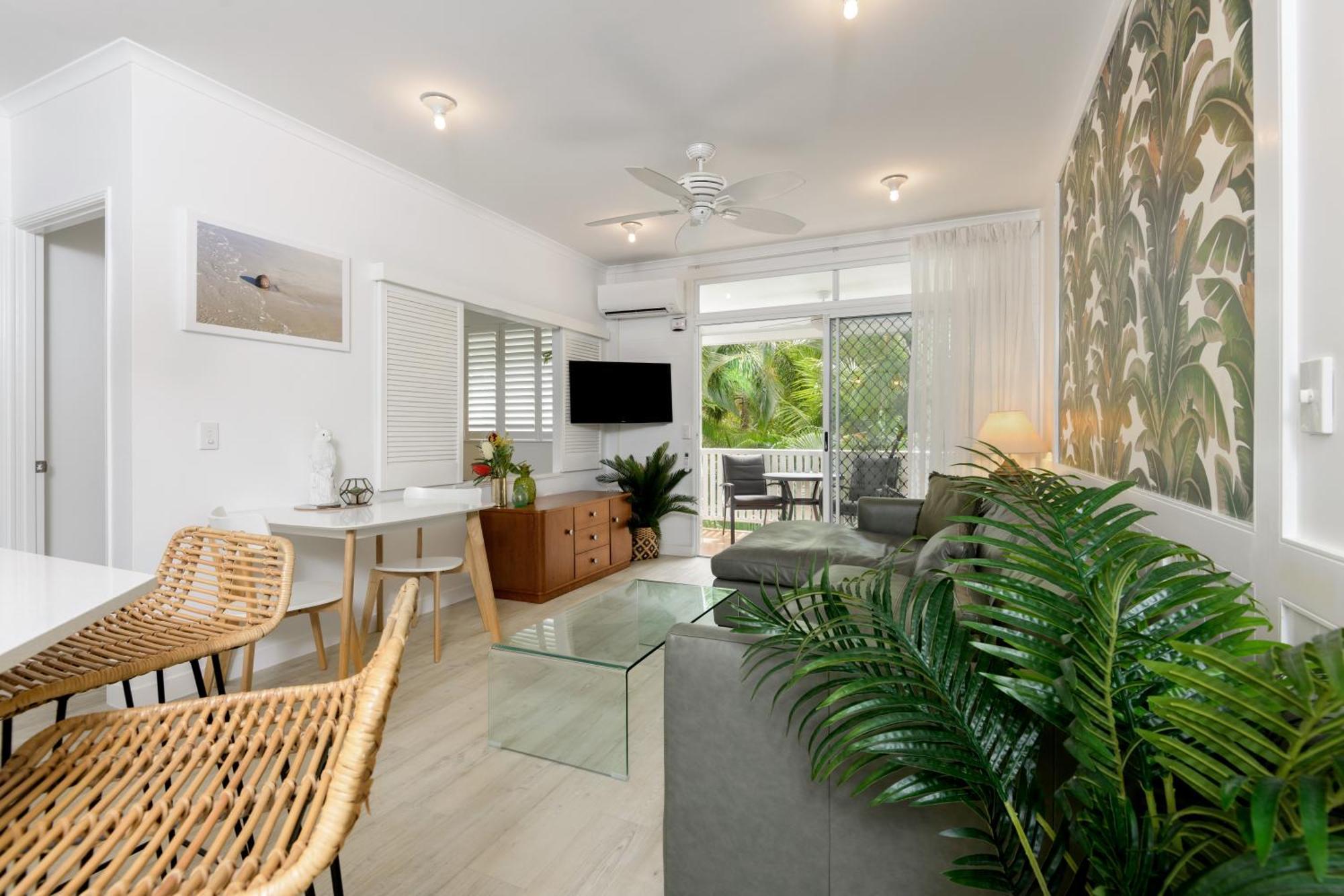Apartment Palm Views At Coral