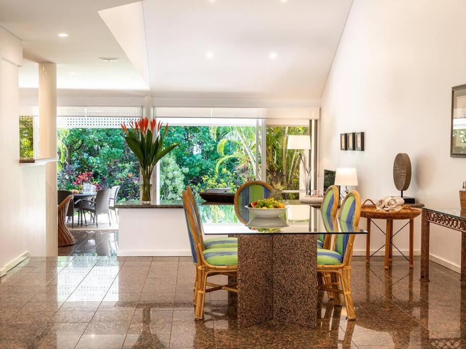 Mirage Villa#431- Absolute Beachfront