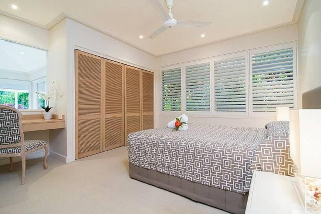 Mirage 410 Villa Port Douglas