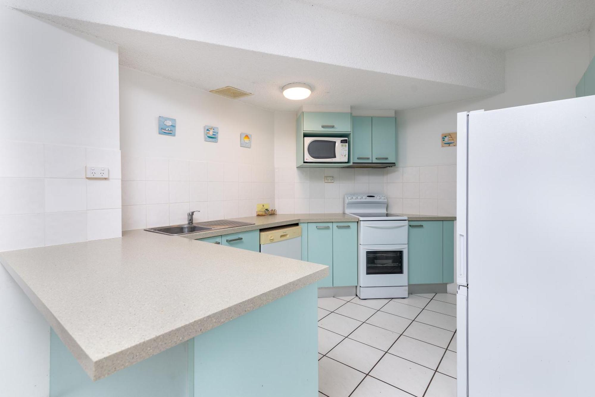Seascape Holidays At The Queenslander Apartment