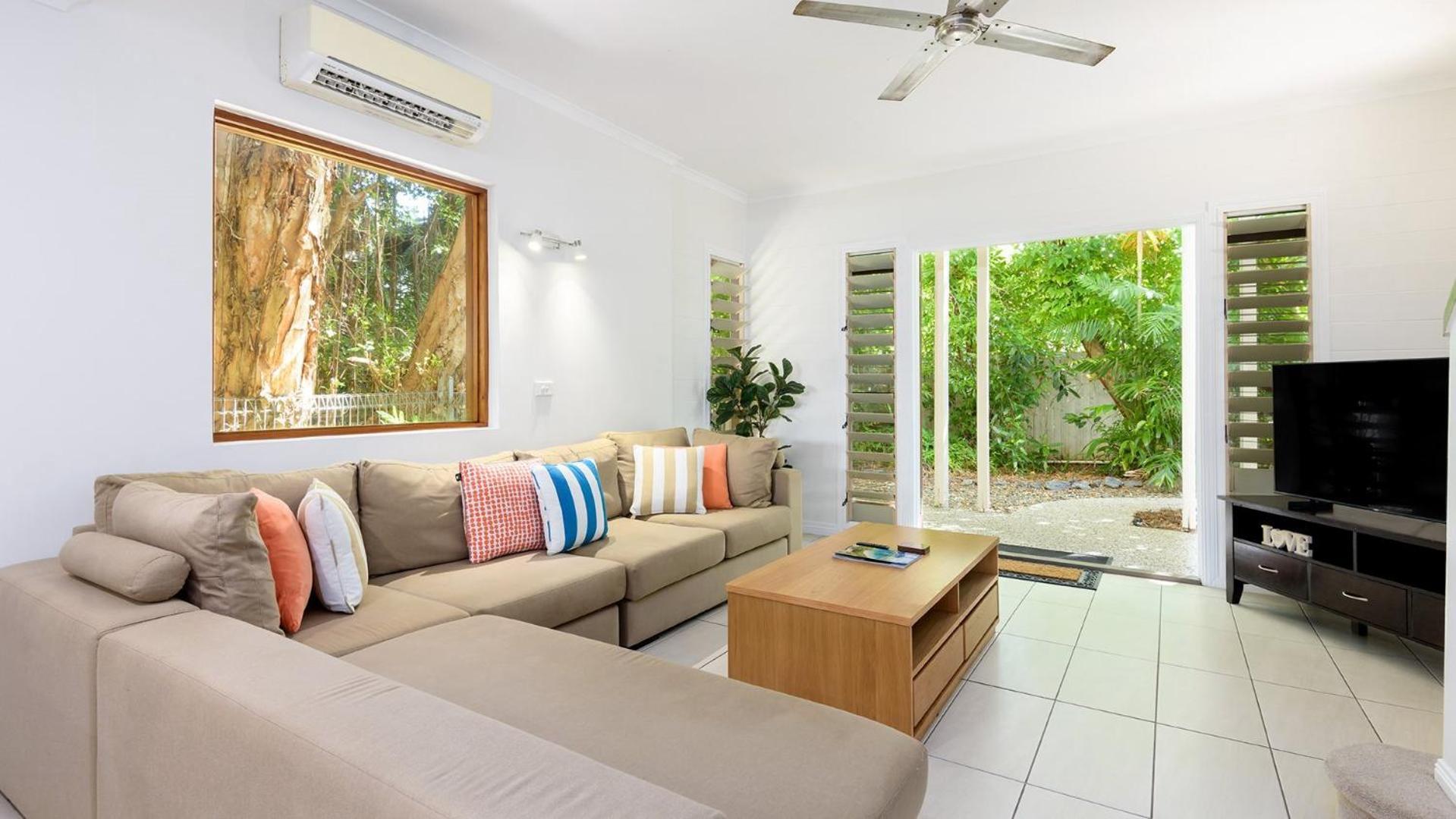 Craven At Full Moon Terraces - Tropical Queenslander Townhouse Holiday home Port Douglas
