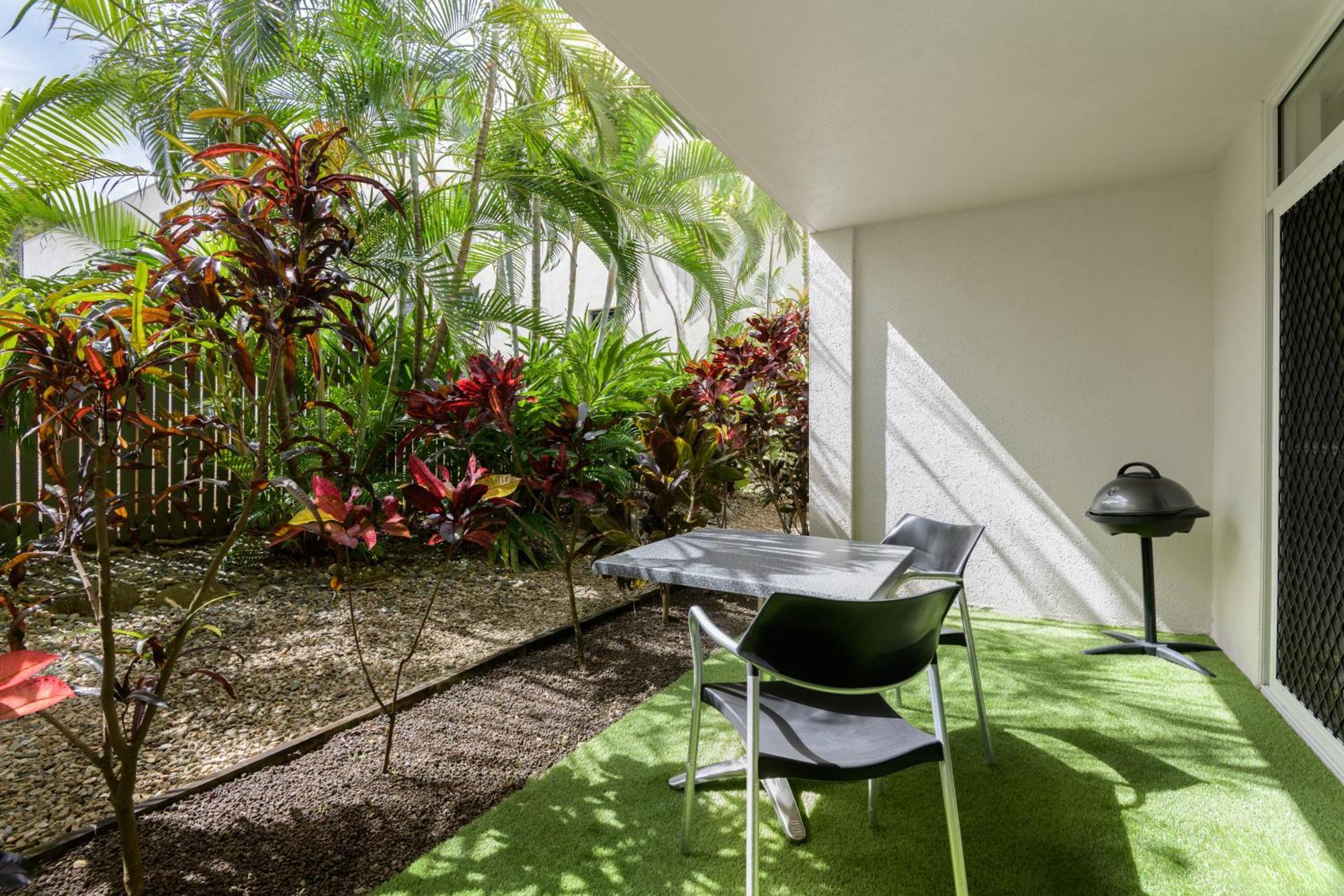 4 At Palm * Port Douglas