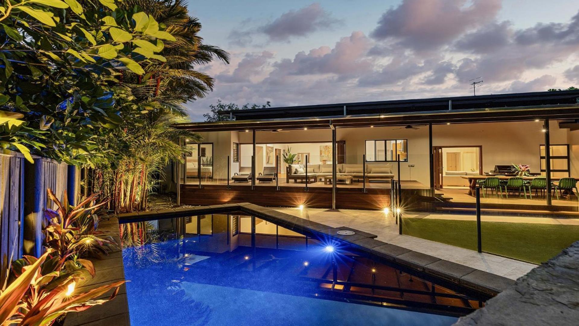 25 The Lakes Estate *