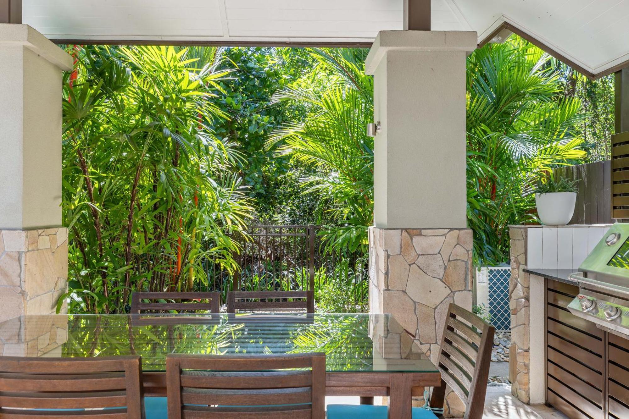 Seascape Holidays At Seascape Temple * Port Douglas