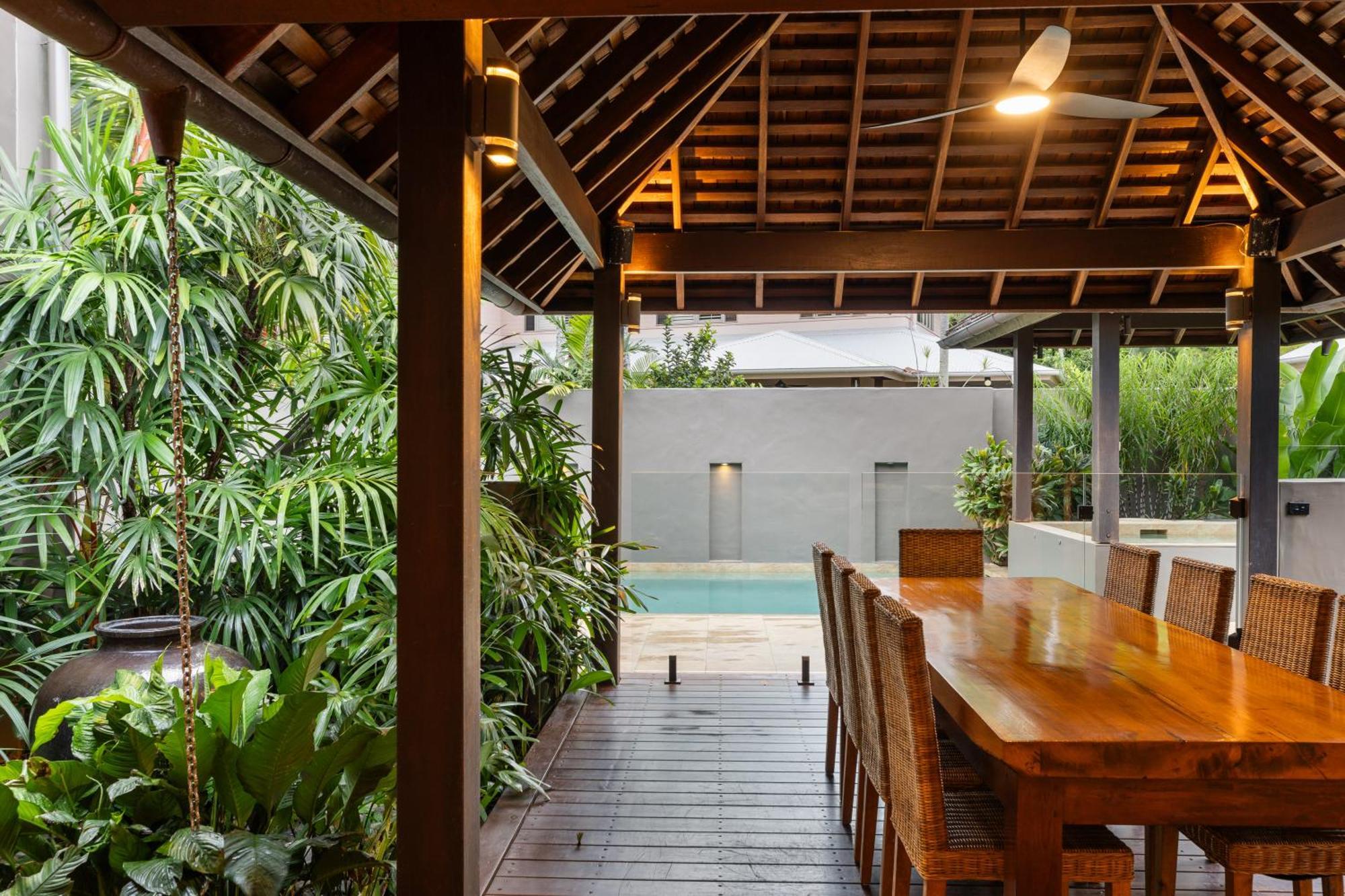 Holiday home The Bali House - Beachfront Mirage Port Douglas