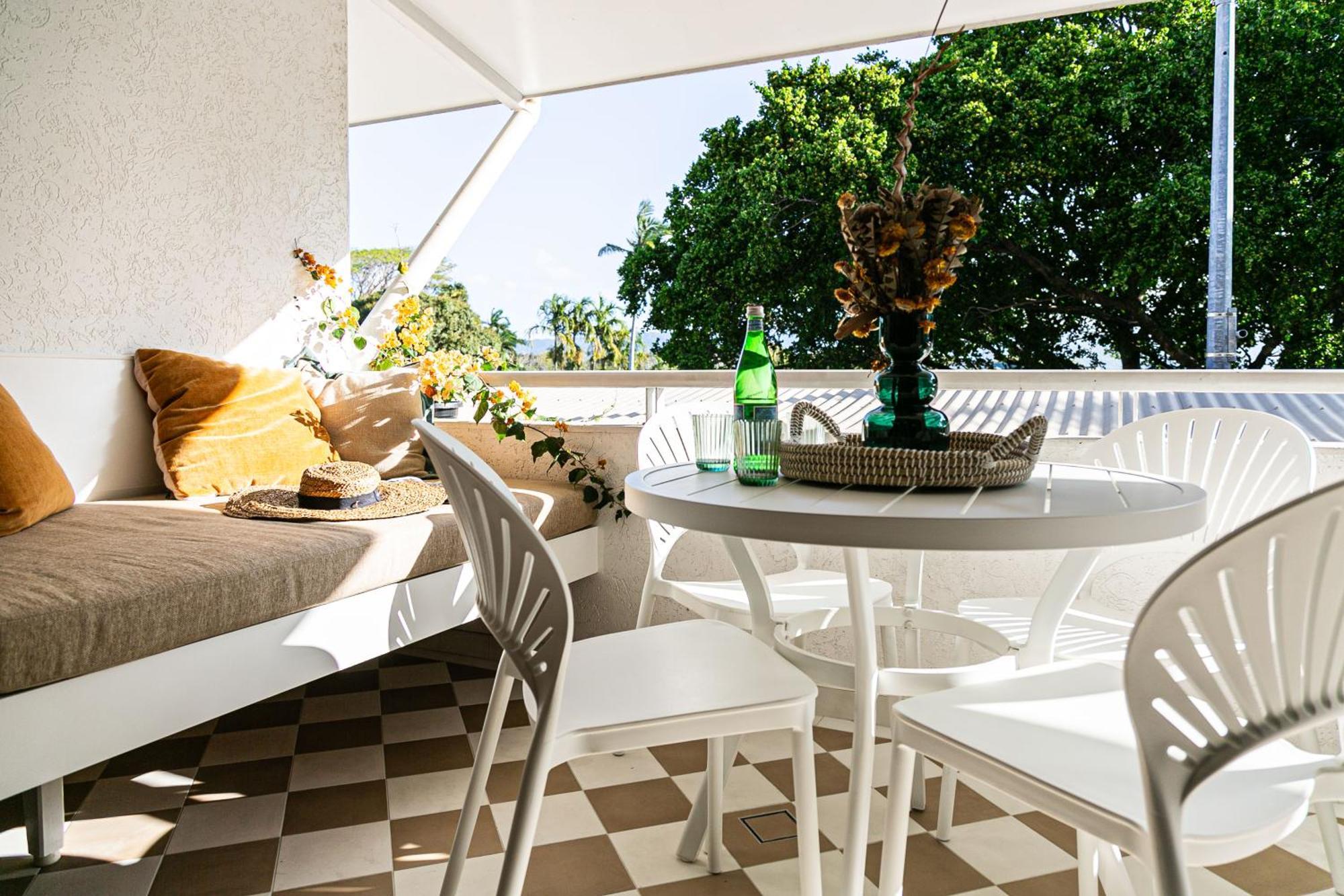 Monsoon Luxury Apartment Port Douglas