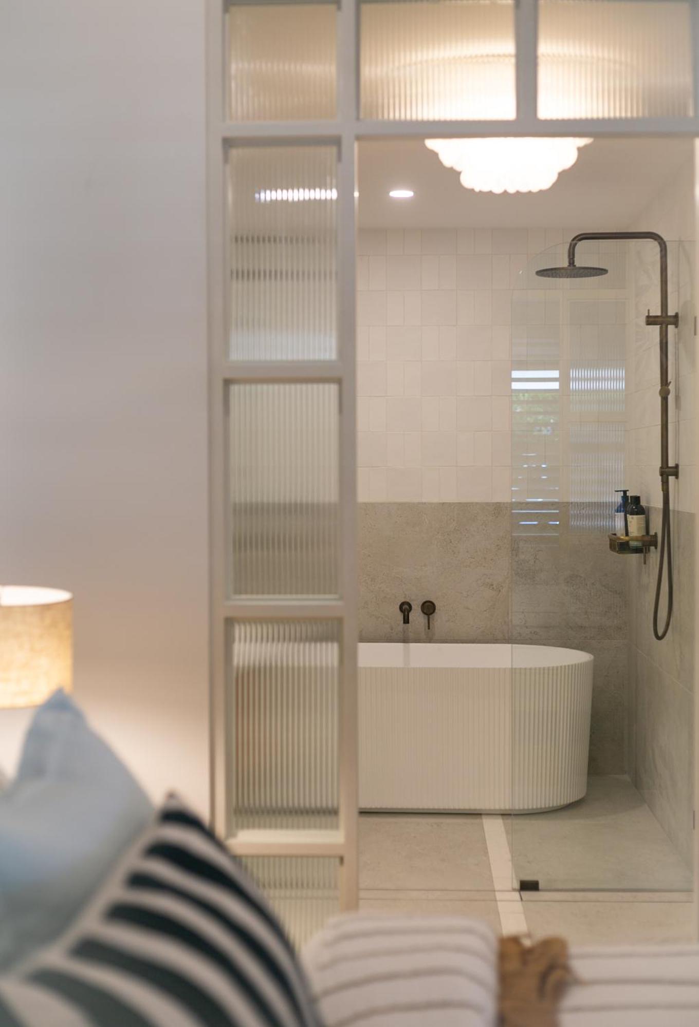 Monsoon Luxury Apartment Port Douglas