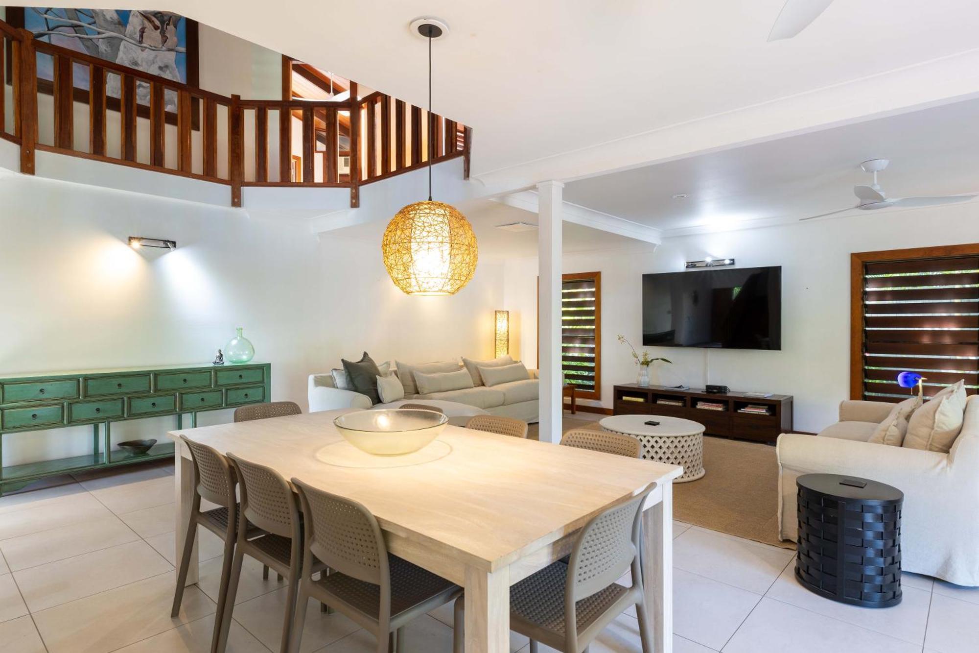 23 Solander Boulevard - Family By The