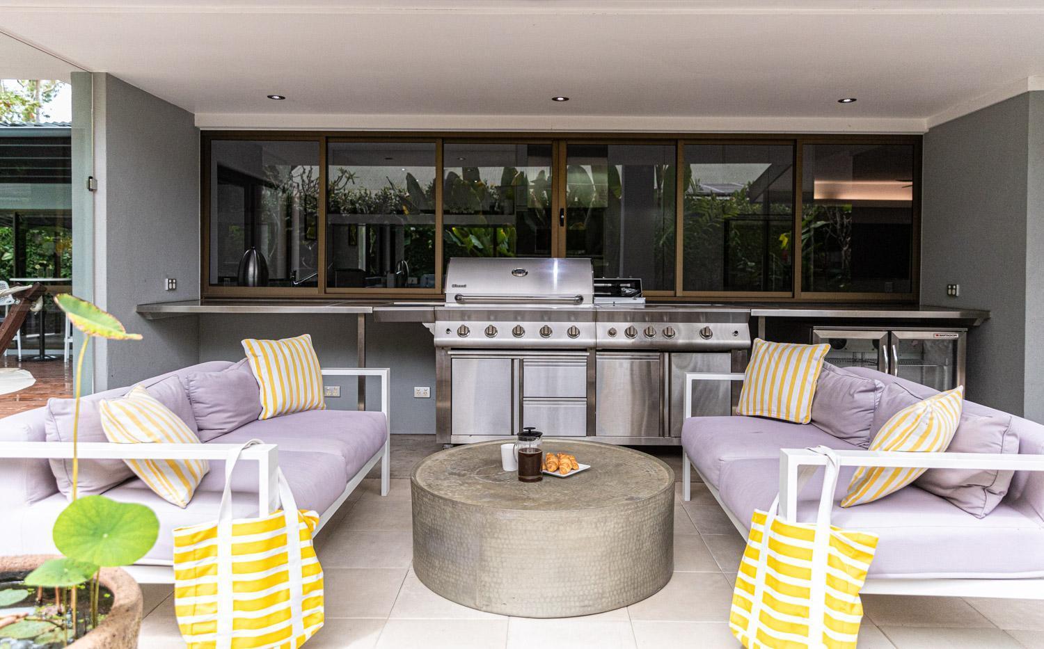 Nava Chic Pool Oasis, Steps From The Villa Port Douglas