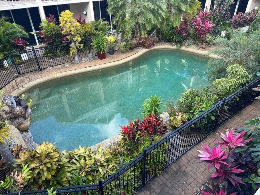 3 Yaringa Apartment