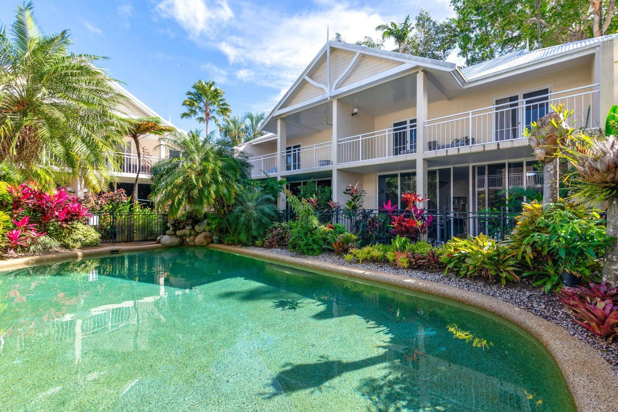 3 Yaringa Apartment *