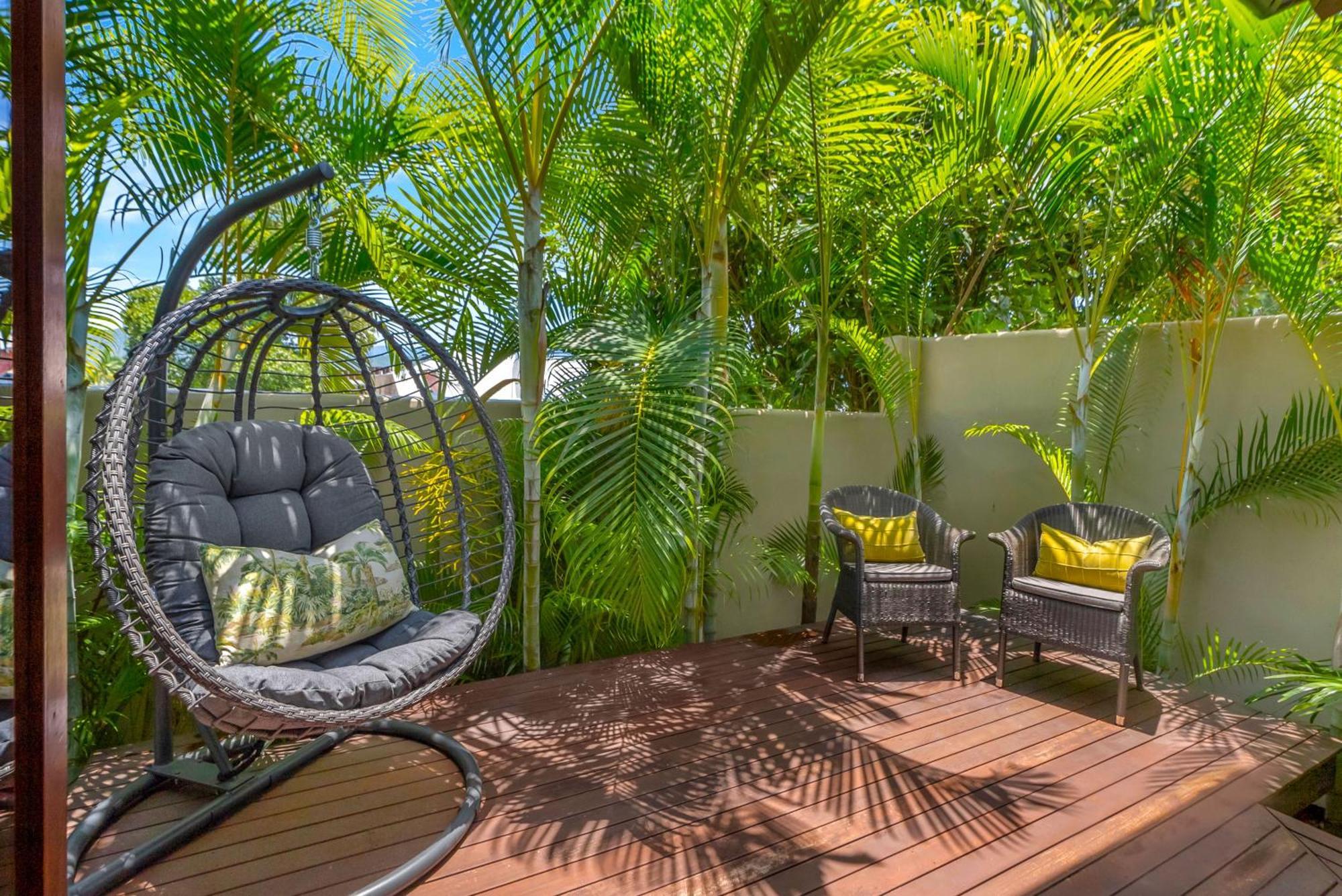 Paradiso Pavilion - An Intimate Bali-Style Haven *
