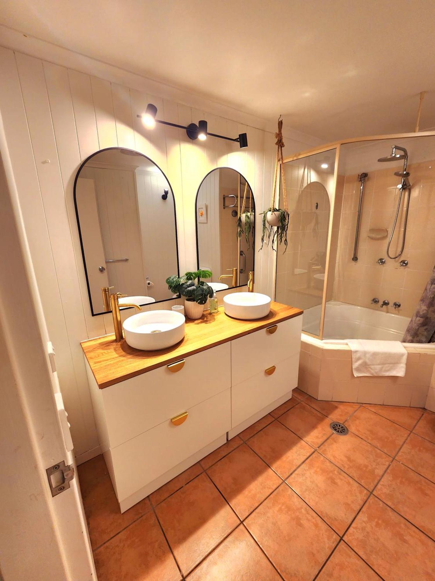 Ramada Apartment