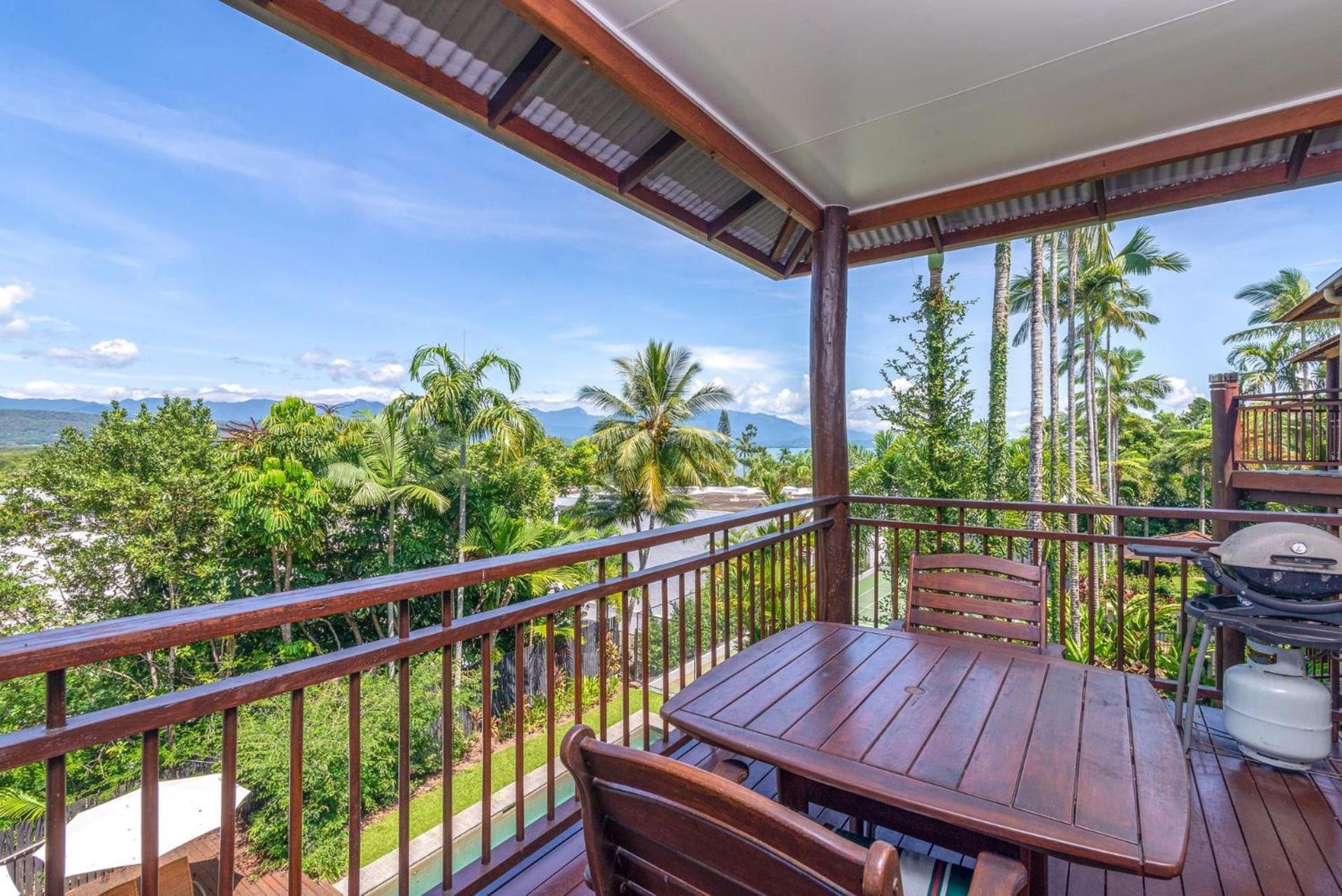 The Point 10 Holiday home Port Douglas