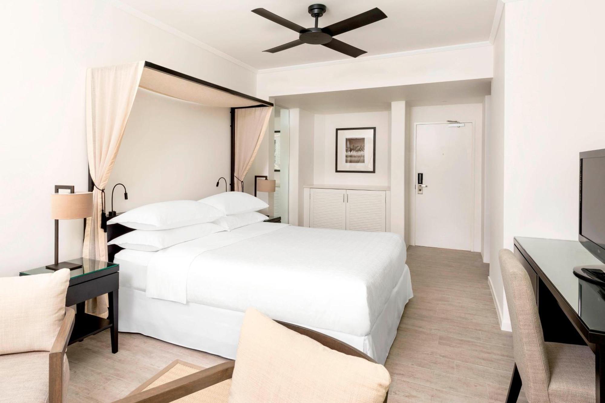 Sheraton Grand Mirage Resort, 5*
