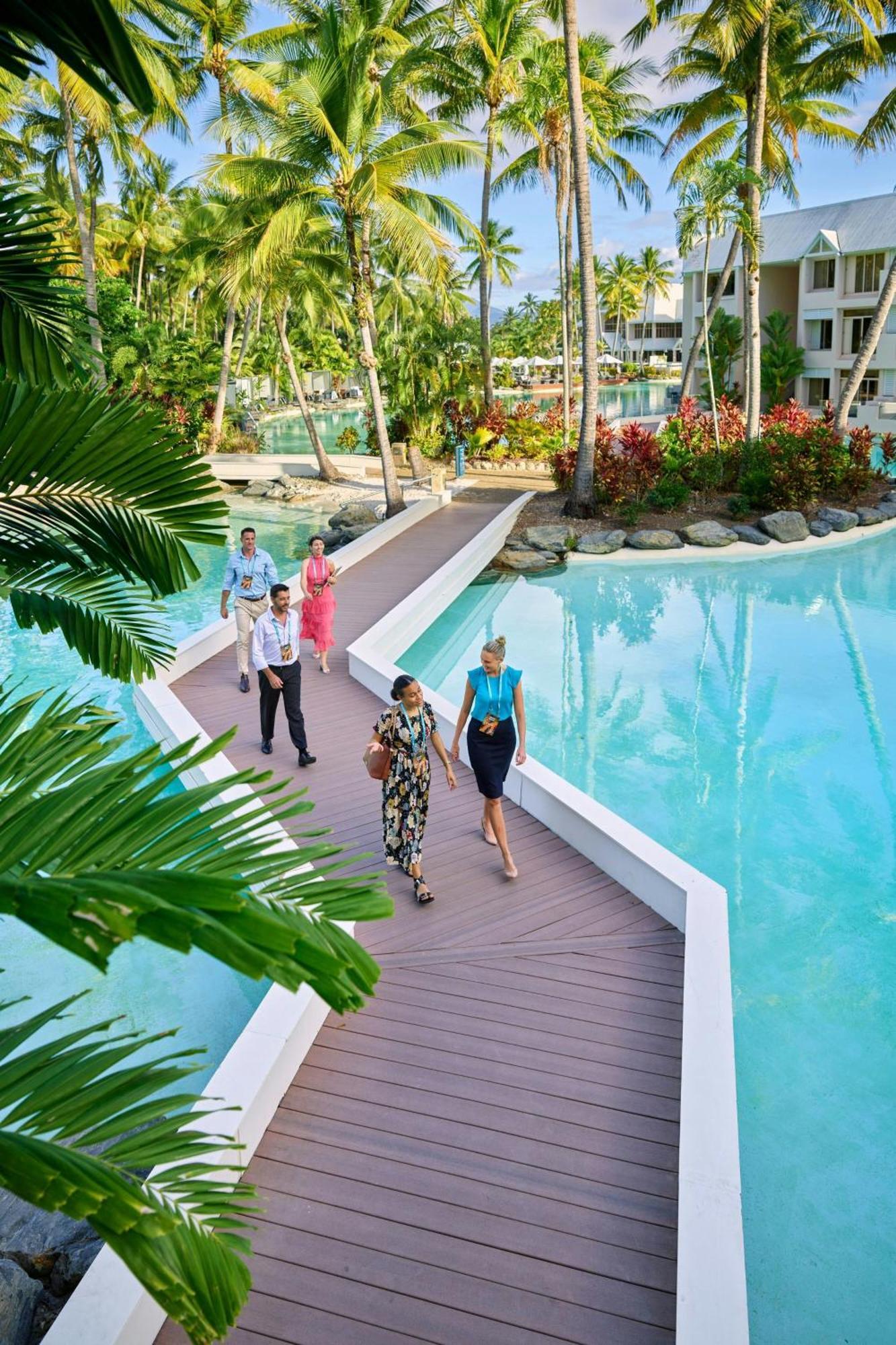 Sheraton Grand Mirage Resort, 5*