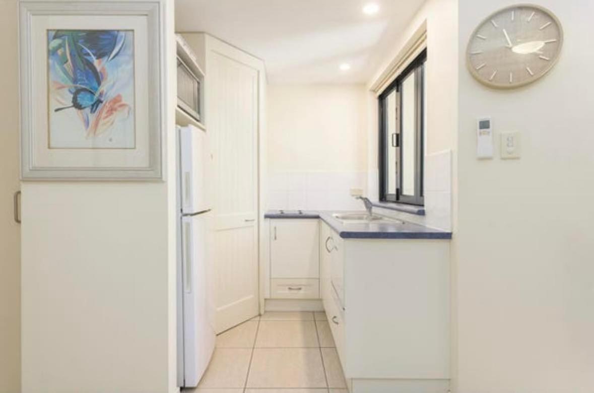 Charming 1 Bedroom - Close To Town &
