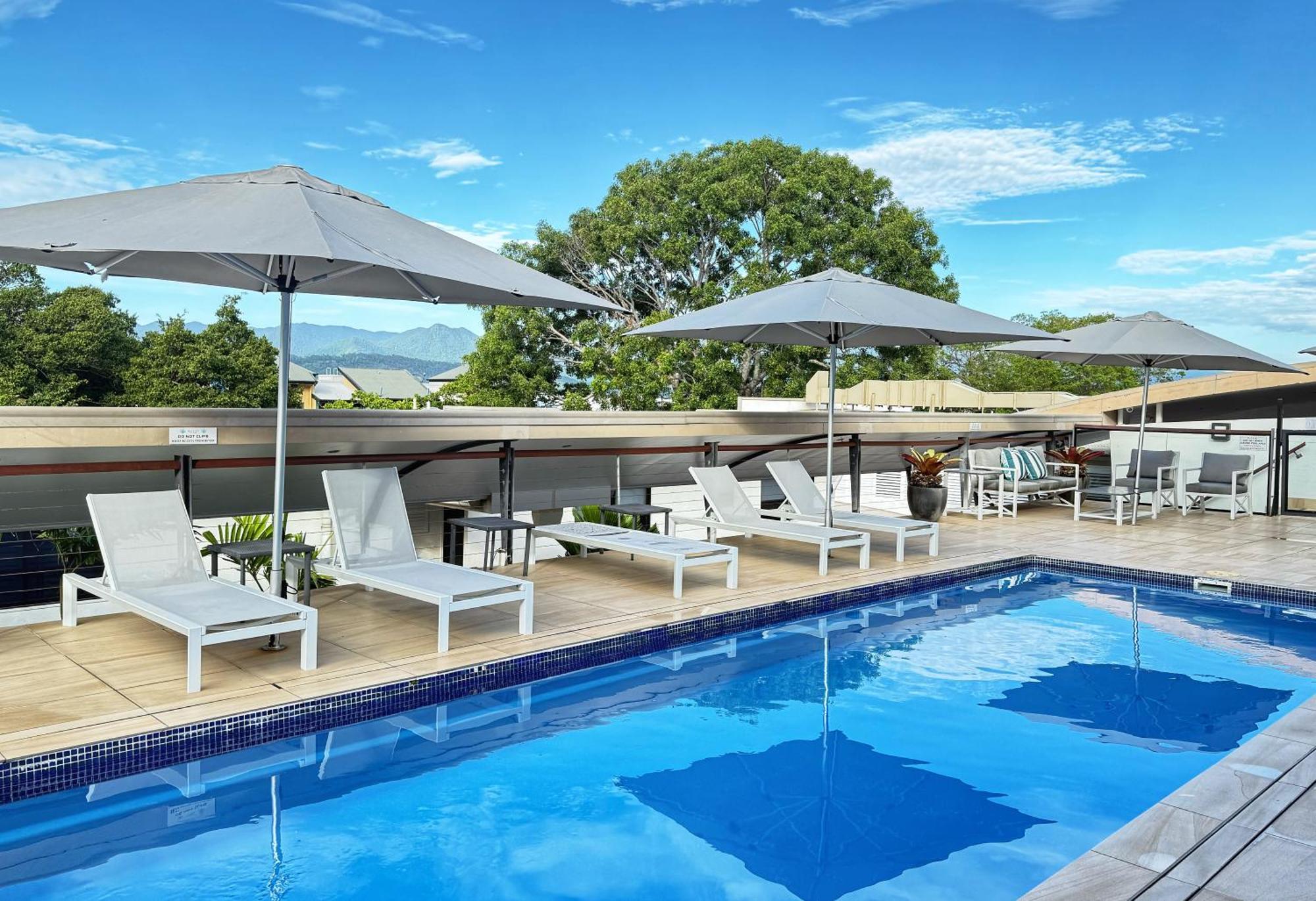 Reef Luxury Apartment Port Douglas