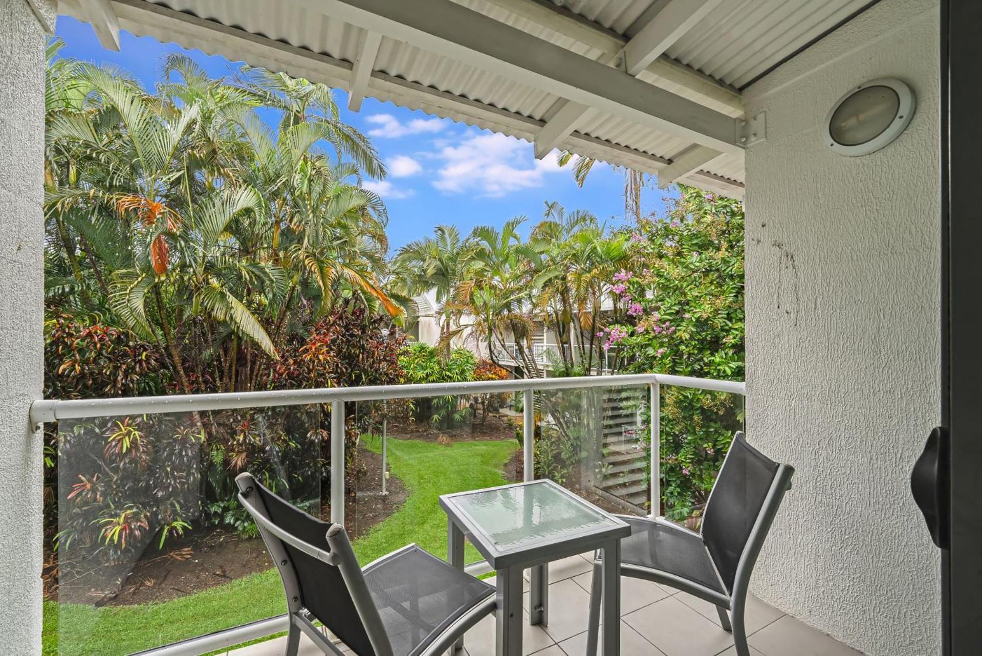 1104 Oaks - King Apartment