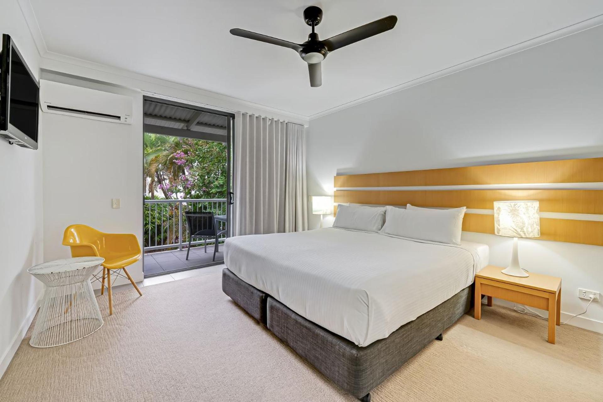 Apartment 1104 Oaks - King