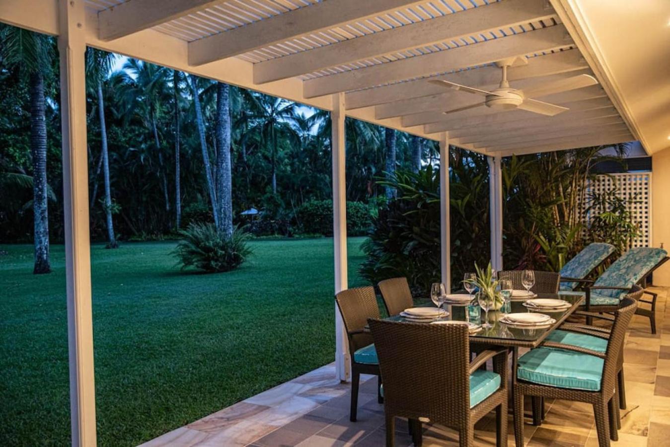 437 Coral Shore * Port Douglas