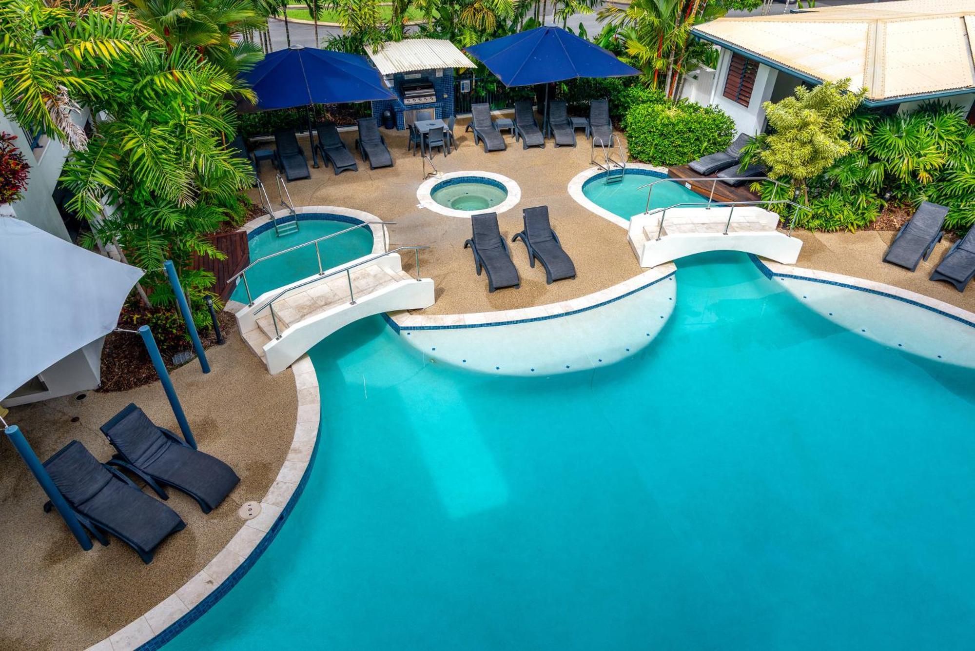Meridian At - Adults Only