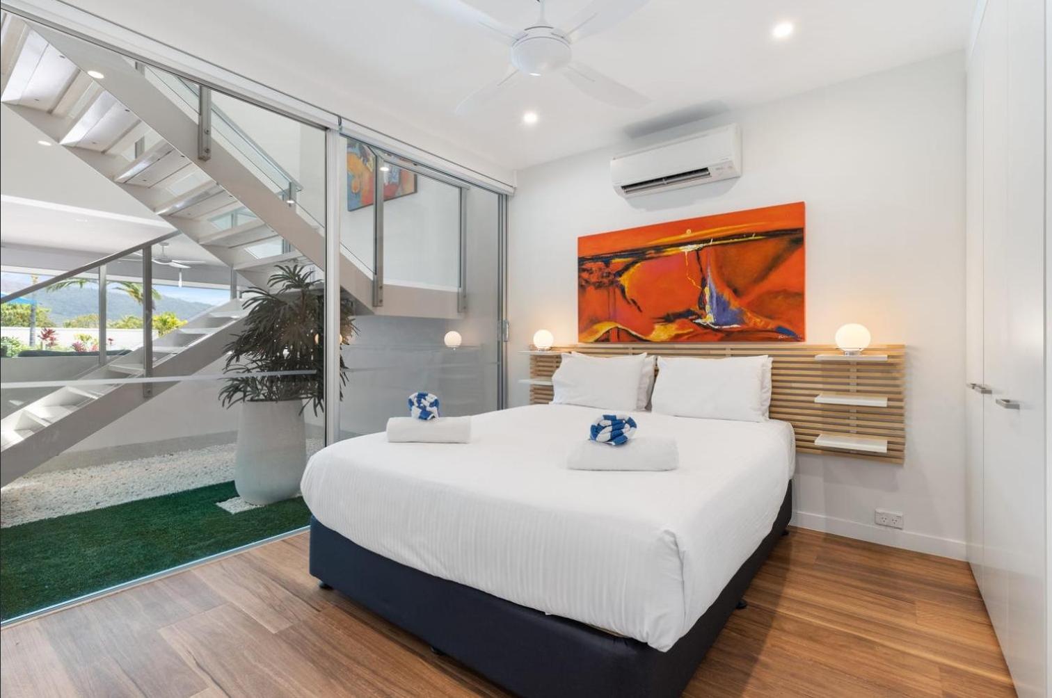Aparthotel Pool 4*