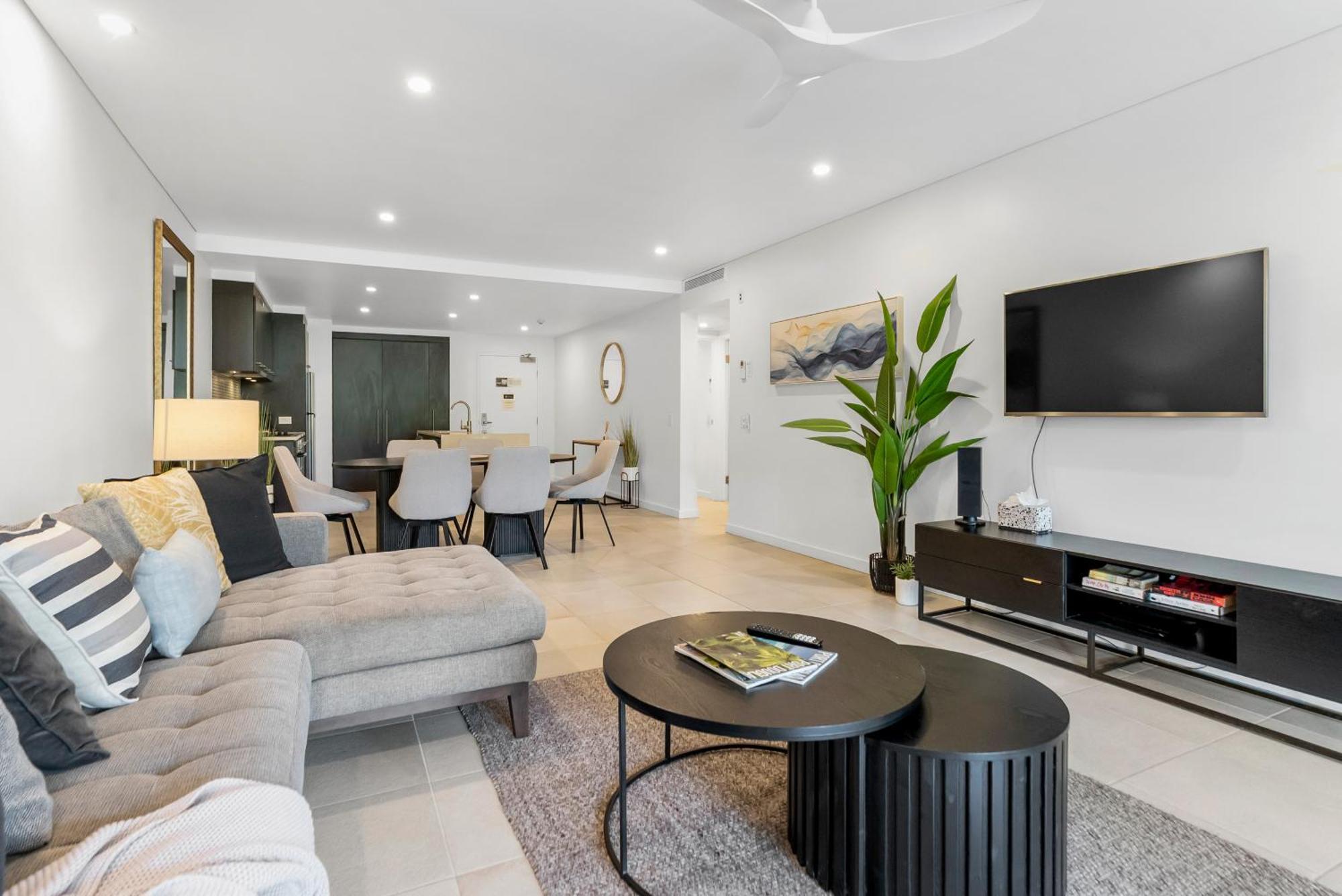 Apartment Resort-style Swim Out - A True Tropical Oasis *