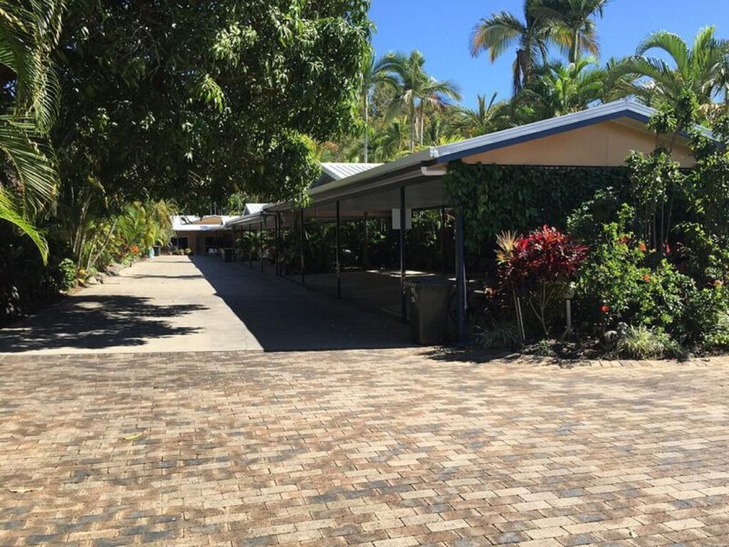 Lazy Lizard Motor 3* Port Douglas